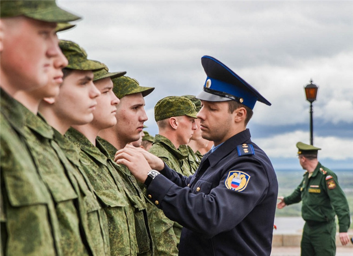 Для службы по контракту