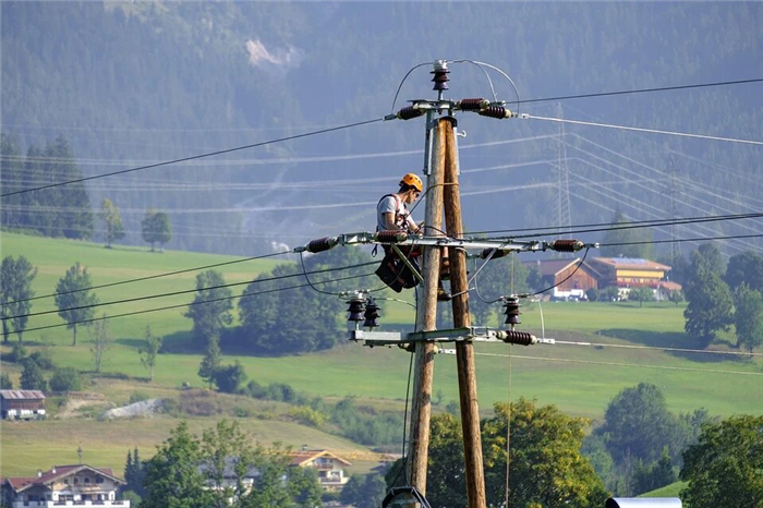 Электроэнергия в СНТ: Как перейти на прямой договор с энергосбытом